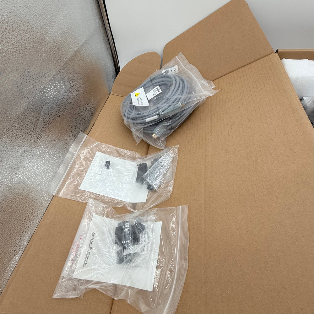 New Open Box Cisco TTC6-13 CS-CODEC-PRO+ V01 Webex Smartnet Conference KIT Pro