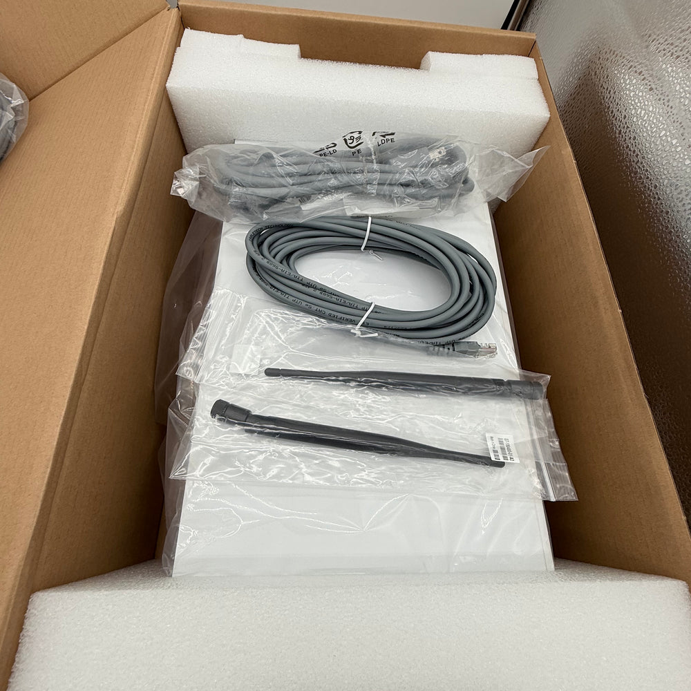 New Open Box Cisco TTC6-13 CS-CODEC-PRO+ V01 Webex Smartnet Conference KIT Pro