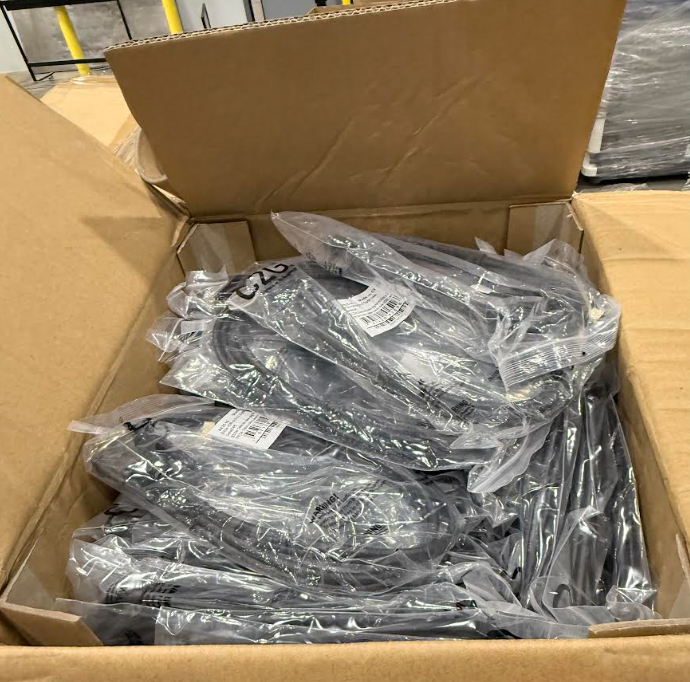 Box of 80 New C2G HDMI to DVI-D Digital Display Video Cables 2M / 6 Feet 42516