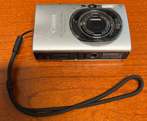 Canon PowerShot SD1100IS 8MP Compact Digital Camera W/ Battery