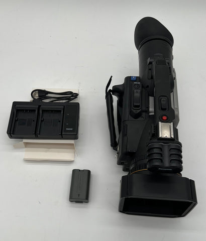 Panasonic AG-DVX100P Camcorder with / One battery and Charger