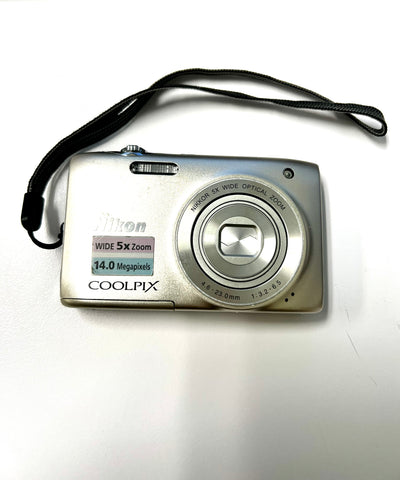 Nikon COOLPIX S3100 14MP 5X Zoom Digital Camera Silver No Battery No Charger