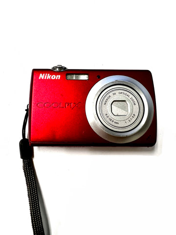 Nikon COOLPIX S203 10.0 MP Digital Camera No Battery No Charger