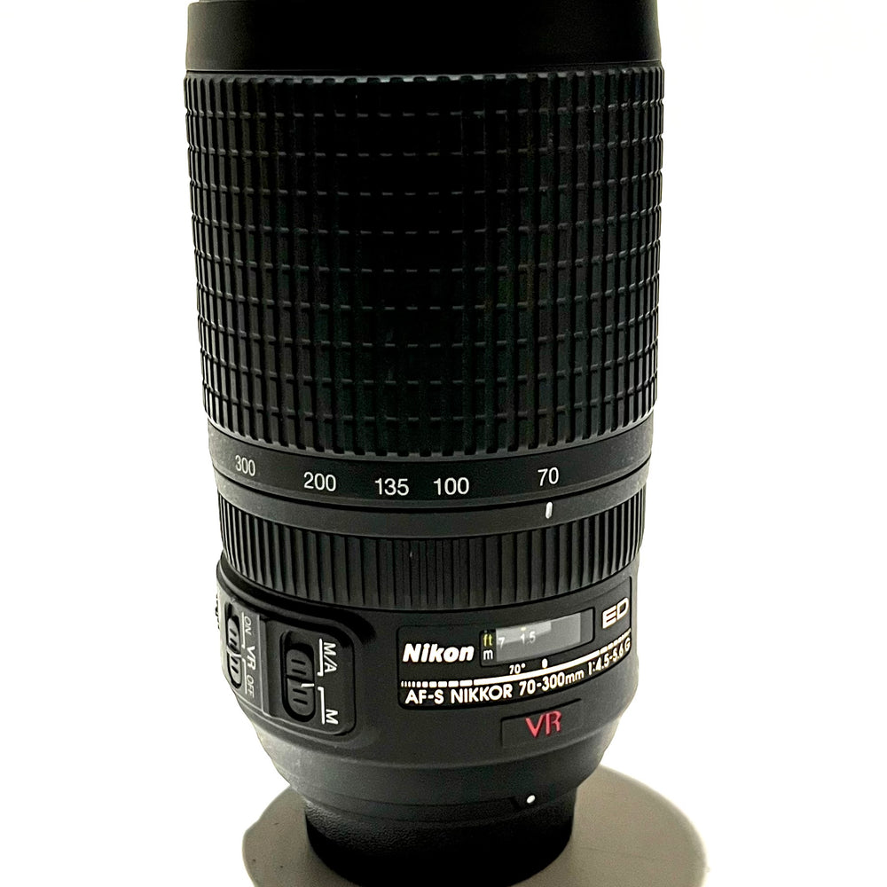Nikon AF-S Nikkor zoom Lens 70-300mm 1:4.5-5.6 G ED VR