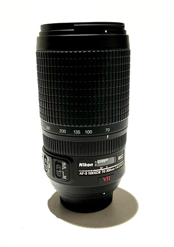 Nikon AF-S Nikkor zoom Lens 70-300mm 1:4.5-5.6 G ED VR