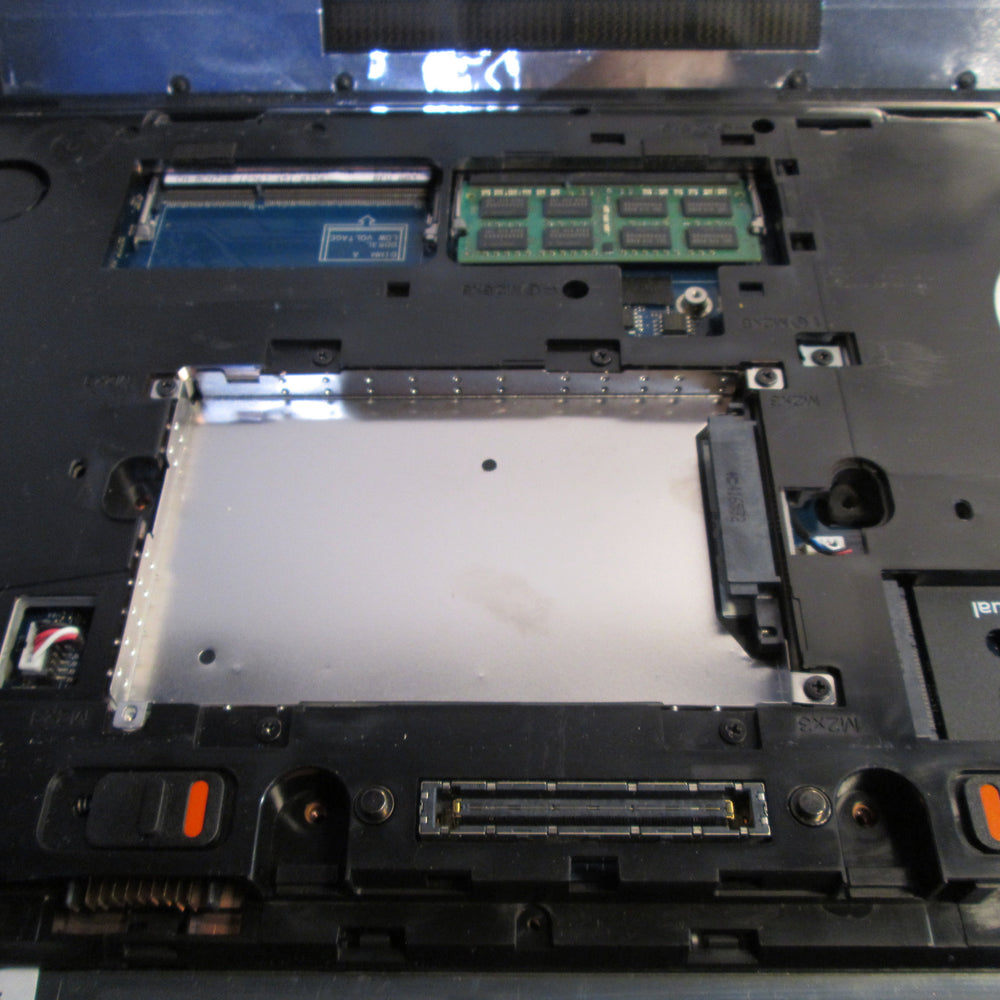 Dell Latitude E5540 Intel Core i5 1.60GHz 4G Ram Laptop {Integrated Graphics}/ - Securis
